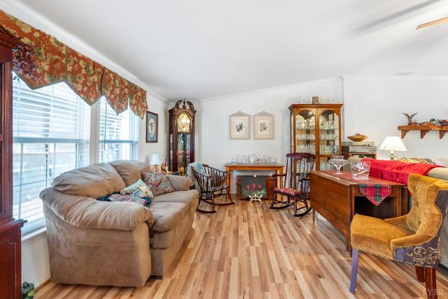 214 Victoria Dr, Amherst, VA 24521