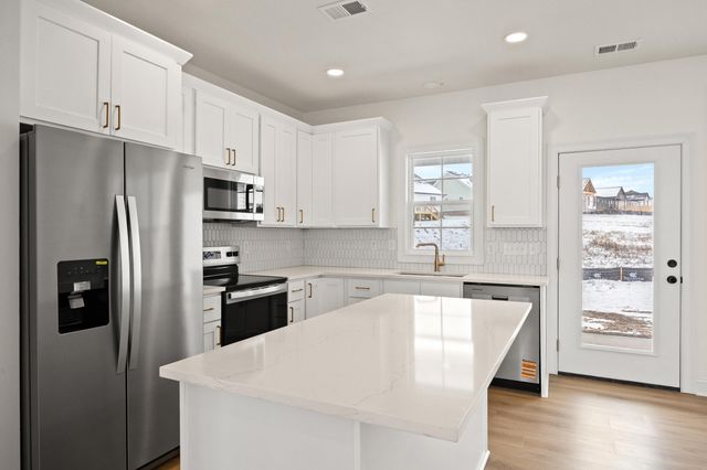 600 Cripple Creek Circle, Nicholasville, KY 40356