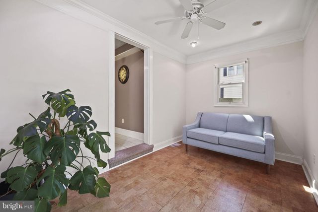 5 PERSHING AVE, Trenton, NJ 08618