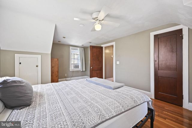 5 PERSHING AVE, Trenton, NJ 08618