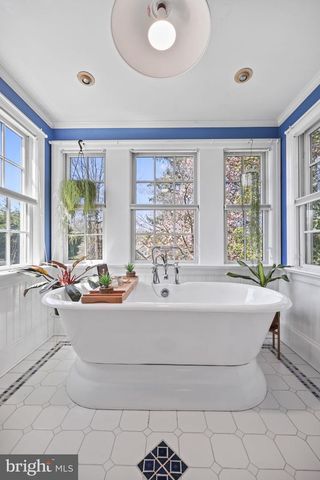 5 PERSHING AVE, Trenton, NJ 08618