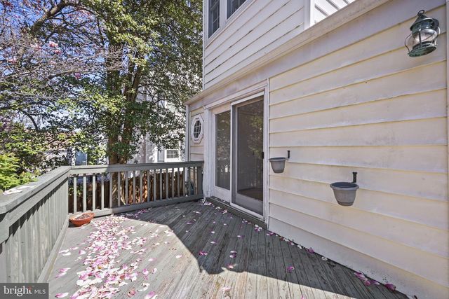 5 PERSHING AVE, Trenton, NJ 08618