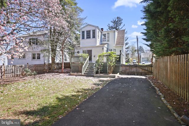 5 PERSHING AVE, Trenton, NJ 08618