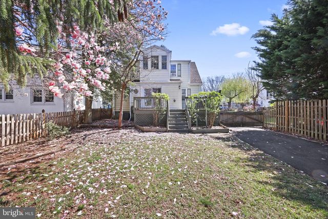 5 PERSHING AVE, Trenton, NJ 08618