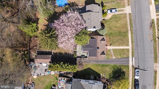 5 PERSHING AVE, Trenton, NJ 08618