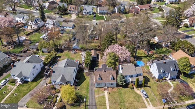 5 PERSHING AVE, Trenton, NJ 08618