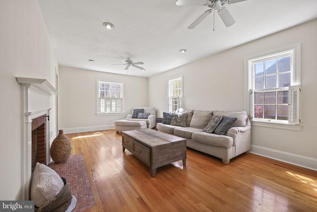 5 PERSHING AVE, Trenton, NJ 08618