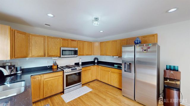 47 Avenue G Avenue, Monroe, NJ 08831