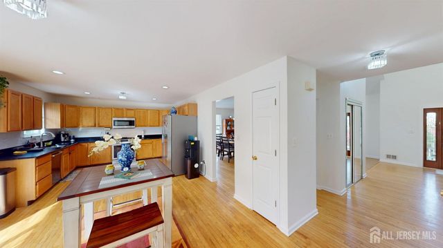 47 Avenue G Avenue, Monroe, NJ 08831