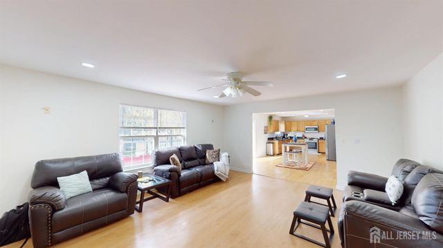 47 Avenue G Avenue, Monroe, NJ 08831