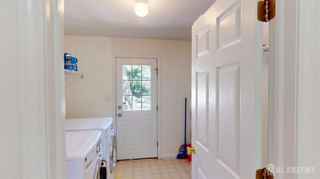 47 Avenue G Avenue, Monroe, NJ 08831
