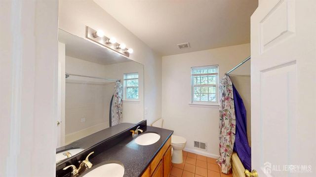 47 Avenue G Avenue, Monroe, NJ 08831