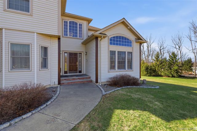 12 Feagles Road, Warwick, NY 10990