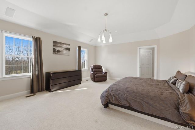 12 Feagles Road, Warwick, NY 10990