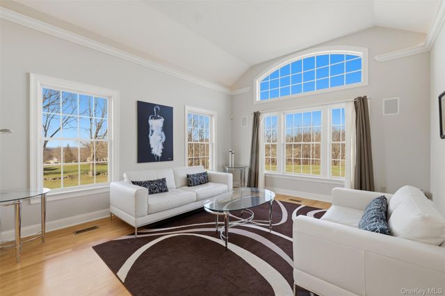 12 Feagles Road, Warwick, NY 10990