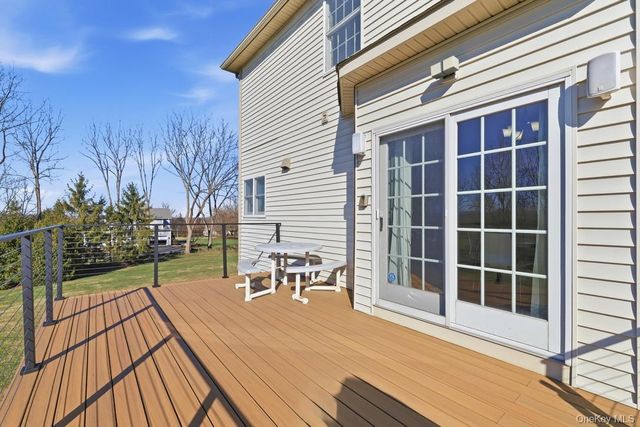 12 Feagles Road, Warwick, NY 10990