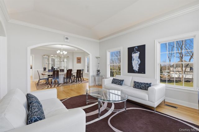 12 Feagles Road, Warwick, NY 10990