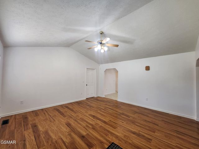 703 Duvall Court, Strawberry Plains, TN 37871