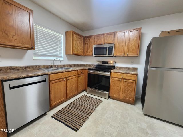 703 Duvall Court, Strawberry Plains, TN 37871