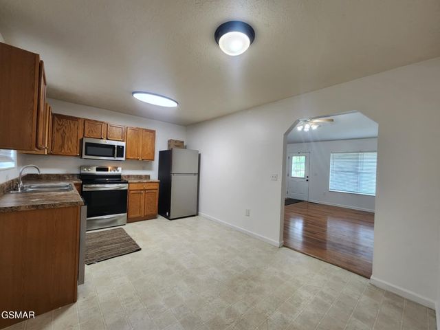 703 Duvall Court, Strawberry Plains, TN 37871