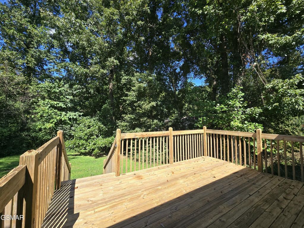 703 Duvall Court, Strawberry Plains, TN 37871