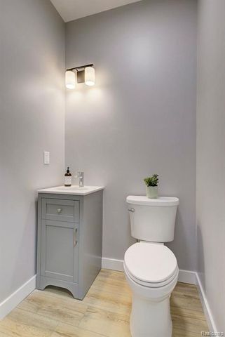 2808 Goodrich Street, Ferndale, MI 48220