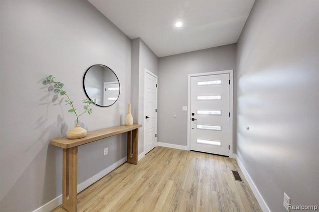 2808 Goodrich Street, Ferndale, MI 48220