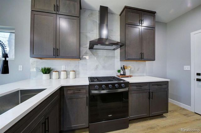 2808 Goodrich Street, Ferndale, MI 48220