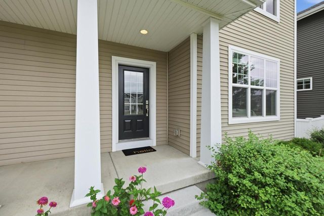 1042 O'Keeffe Avenue, Sun Prairie, WI 53590