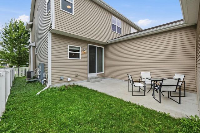 1042 O'Keeffe Avenue, Sun Prairie, WI 53590