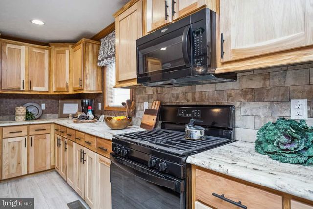 30C DEBRA CIR, Ephrata, PA 17522