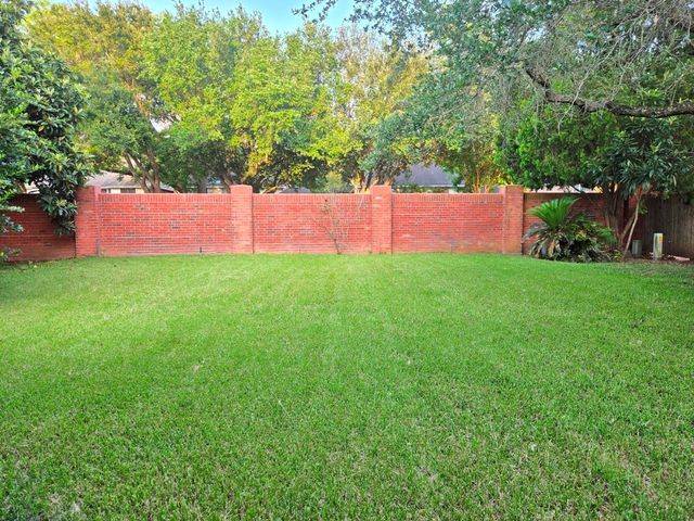 1611 Monvale Lane, Sugar Land, TX 77479