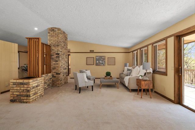1401 E Garfield Street, Mount Horeb, WI 53572