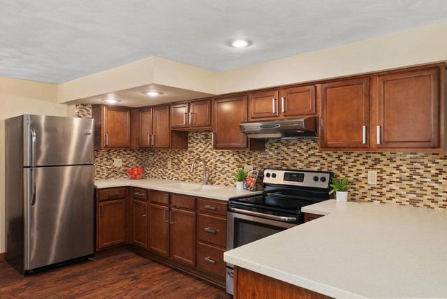 1401 E Garfield Street, Mount Horeb, WI 53572
