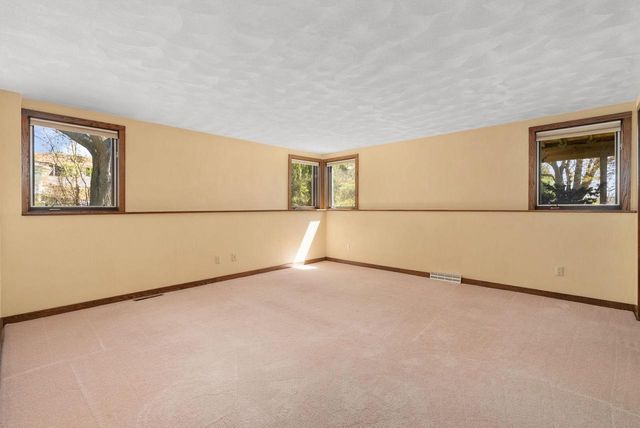1401 E Garfield Street, Mount Horeb, WI 53572