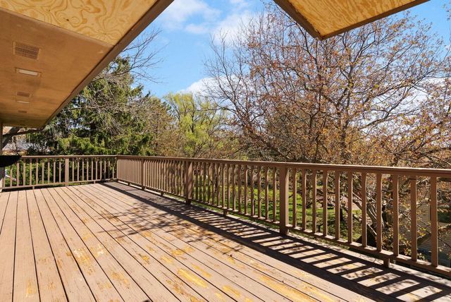 1401 E Garfield Street, Mount Horeb, WI 53572