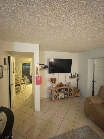 1300 Friedrich Lane B, Oxnard, CA 93033