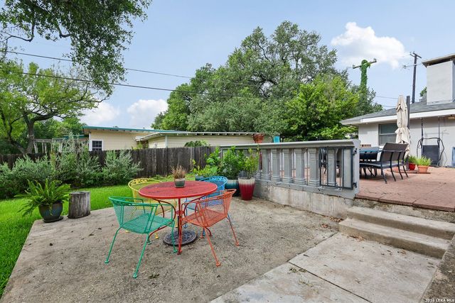 7306 ROBIN REST DR, San Antonio, TX 78209