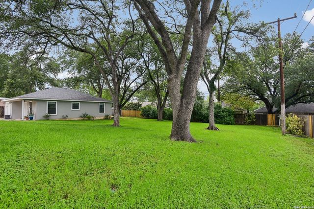7306 ROBIN REST DR, San Antonio, TX 78209