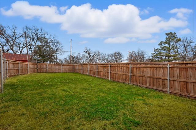 901 W Munson Street, Denison, TX 75020