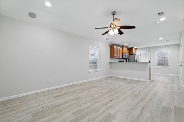 901 W Munson Street, Denison, TX 75020
