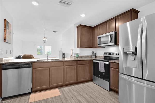 843 Lochman DR, Fort Myers, FL 33913