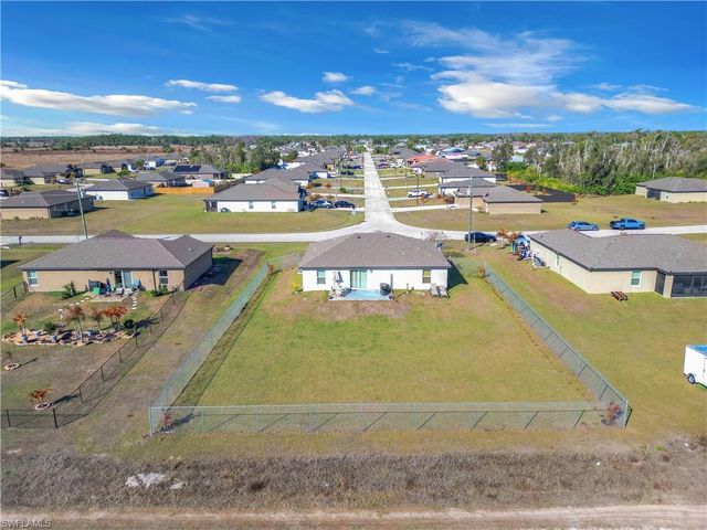 843 Lochman DR, Fort Myers, FL 33913