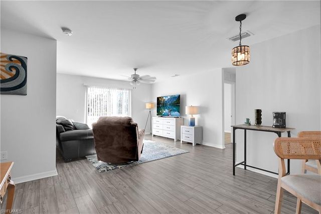 843 Lochman DR, Fort Myers, FL 33913