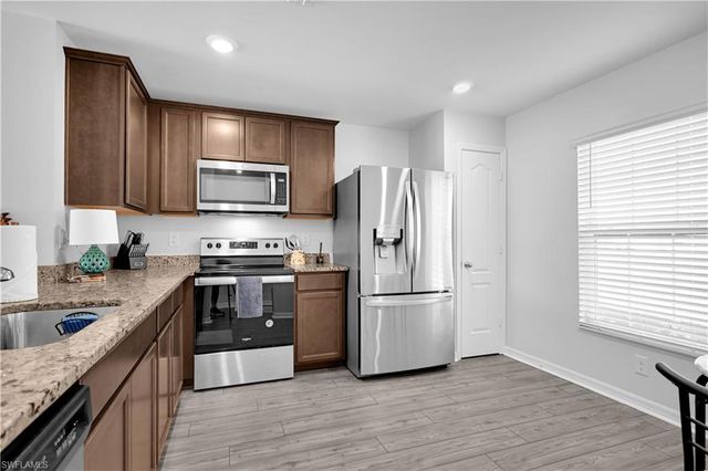 843 Lochman DR, Fort Myers, FL 33913