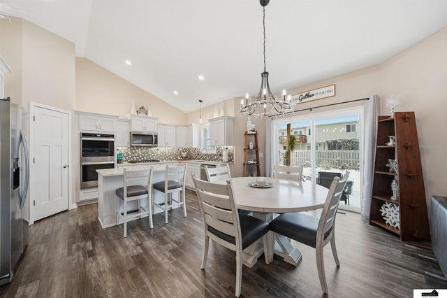 7441 Maxine Drive, Lincoln, NE 68516