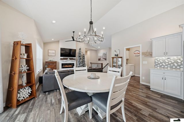 7441 Maxine Drive, Lincoln, NE 68516