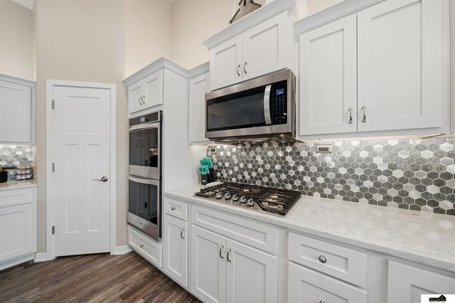 7441 Maxine Drive, Lincoln, NE 68516