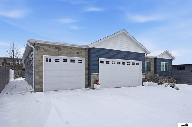 7441 Maxine Drive, Lincoln, NE 68516