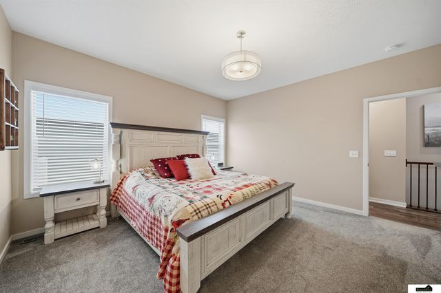 7441 Maxine Drive, Lincoln, NE 68516